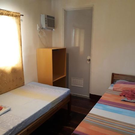 Adrian Travellers Inn إل نيدو المظهر الخارجي الصورة