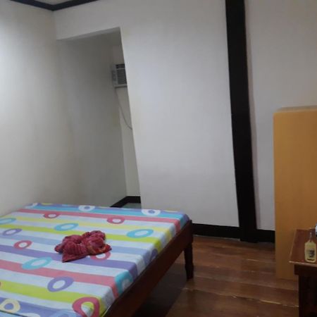 Adrian Travellers Inn إل نيدو المظهر الخارجي الصورة